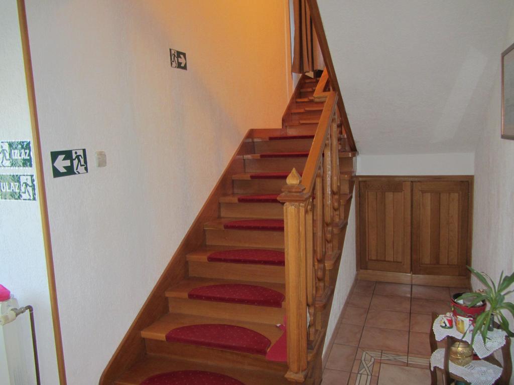 Suza Apartment Senj  Esterno foto